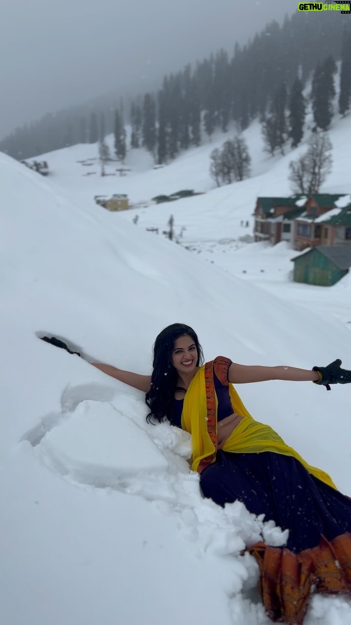 Roshni Sahota - 1.6K Likes - Dil to pagal hai 🥰
#dil #diltopagalhai #heart #love #lovers #march #month #mountain #snow #lifeexperience #fun
