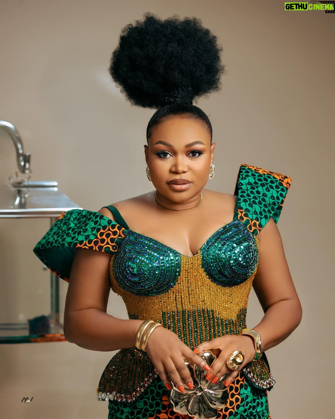 Ruth Kadiri - 113.6K Likes - AKWA IBOM❤️ hit or MISS??
@iniedo
Outfit @oga_okoro
Styling @doziejacobs
Makeup @makeupwithtemi
Hairstyling @hairbystargreat.ng
Photography @mavstudios_