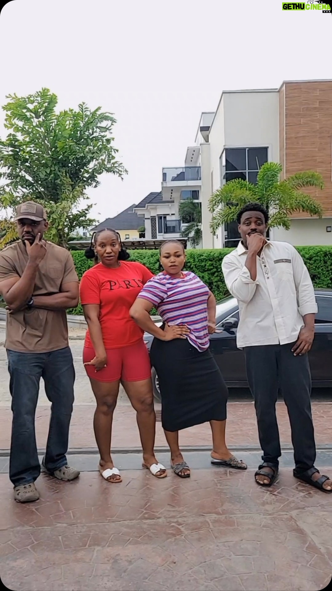 Ruth Kadiri - 139.8K Likes - Pls who is the best dancer here???? 50k for one person who chooses me💋 see you at 5pm
Anybody weh no choose me I go block am… that means you’re not supporting my ministry…