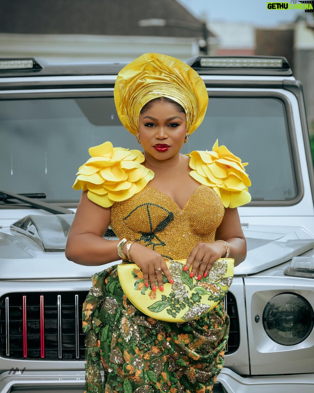 Ruth Kadiri - 154.7K Likes - Outfit @oga_okoro
Styling @doziejacobs
Makeup @stelly_artistry
Gele @pop_gele
Photography @mavstudios_
#jp2025 #jp25