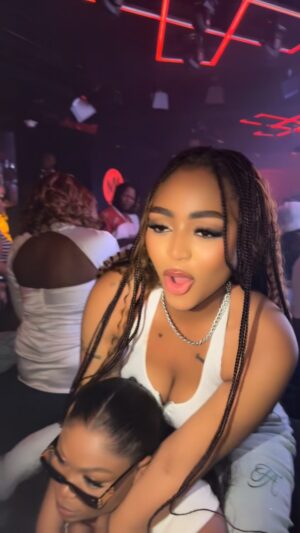 Ruth Kadiri Instagram - @susanchanelbeauty  ABUJA spa opening was a total blast…. So proud of the work of your hands my girl… ❤️. And a girl had to unwind in the process…

White and red outfit from @beunique_wears ❤️