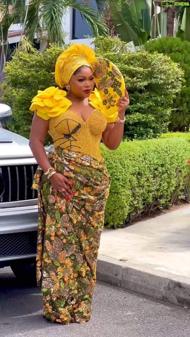 Ruth Kadiri - 243.6K Likes - Outfit @oga_okoro
Styling @doziejacobs
Makeup @stelly_artistry
Gele @pop_gele
Photography @mavstudios_
#jp2025 #jp25
@iyaboojofespris 🙏🙏
