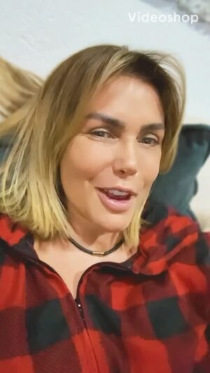 Sabine Moussier Instagram - Para mis haters con amor !  Gracias por dedicarme su tiempo.  Y no olvidemos que éstos experimentos sociales, no solo son para los que hacemos el SHOW, también son para todos quienes lo vemos desde afuera.  Muchas bendiciones y no se pierdan @secretosdevillanas por canela.tv Es Gratis @miracanelatv