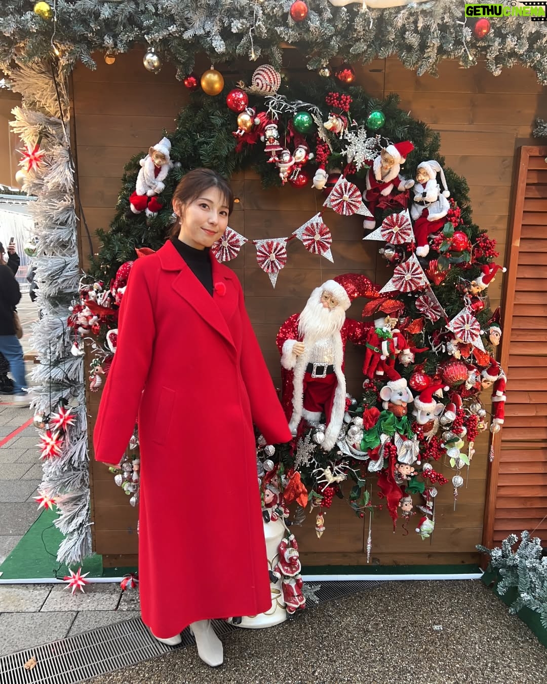 Saeko Kamimura - 8.9K Likes - .
.
昨日の放送で、Nスタを卒業しました。
様々なニュースをお伝えしたりプレゼンをしたりするなかで、『すたすた中継』のコーナーが始まり、話題のスポットから生中継も担当。最後の出演日は、ホランさんのゆかりの地 渋谷区の桜ヶ丘のさくらの様子をお届けしました。
2021年6月から約4年Nスタを担当し、桜に関するトピックや中継も何度も取り上げたことを思い出し、長く番組に関わらせてもらえたことを幸せに思いながら、しみじみと感謝の気持ちに浸りました🌸🌸
スタジオで出演者のみなさんと写真が撮れなかったので、送別会のデータをもらってからまた後日更新したいと思います!
ひとまず、Nスタで中継にいった写真を掘り起こしてみました。今までご覧いただき本当にありがとうございました😊
#Nスタ