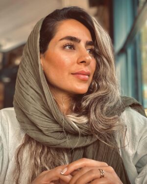 Samaneh Pakdel Instagram - .
"عشق پايدارترين قدرت جهان است"
"
(مارتين لوتركينگ)
#سمانه_پاکدل #مارتين_لوتر_كينگ #عكس#عشق#پرتره#آگاهى#قدرت
#samanehpakdel #artist#actress#photo#love#world#martinlutherking