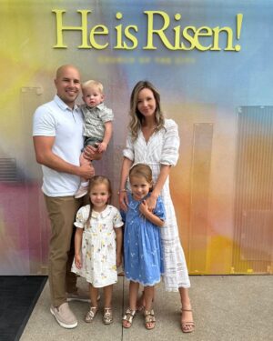 Samantha Droke Instagram - He is Risen! Indeed. 🙌🏻💛