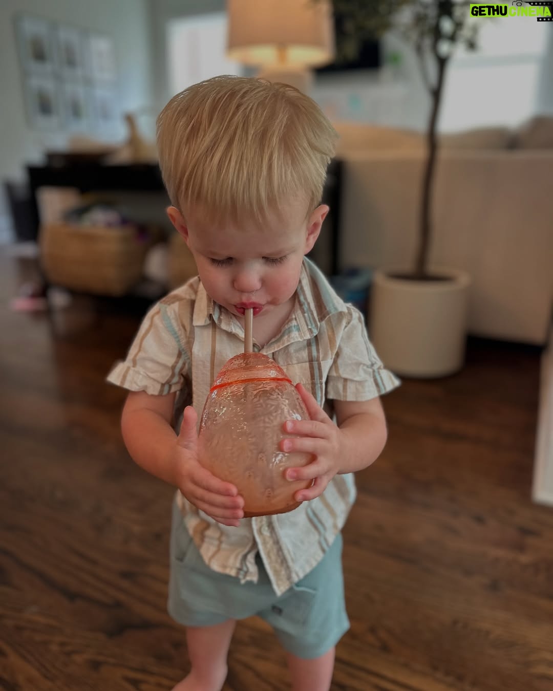 Samantha Droke - 740 Likes - He is Risen! Indeed. 🙌🏻💛