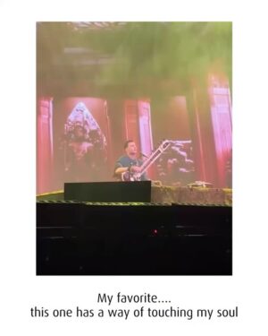 Sanah Kapur Instagram - If music be the food of love, please always play on 
@rishabsmusic 

@sfmhofficial
#sitar #sitarformentalhealth #music #goosebumps #concert #mumbaiconcert #kalhonaaho #harrypotter #classicalmusic