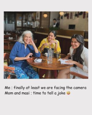 Sanah Kapur Instagram - A day in the life of the pathak sisters and me of course 😋😉♥️

#famjam #family #crazy #photos #momandmasi #justafamilything