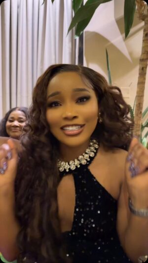 Sandra Okunzuwa Instagram - Last night was pure joy as we celebrated my mum’s birthday! We even jumped on this challenge, and this video right here completely warmed my heart.

I also want to take a moment to say a huge THANK YOU to everyone who sent kind wishes, prayers, and love to my mum. She truly appreciates every single one of you!

Here’s to love, laughter, and unforgettable moments! ❤️

#GratefulHeart #FamilyLove #BirthdayJoy #FunTime #ChallengeAccepted #ViralMoments #justsmile #fyp #viral #pricetagchallenge