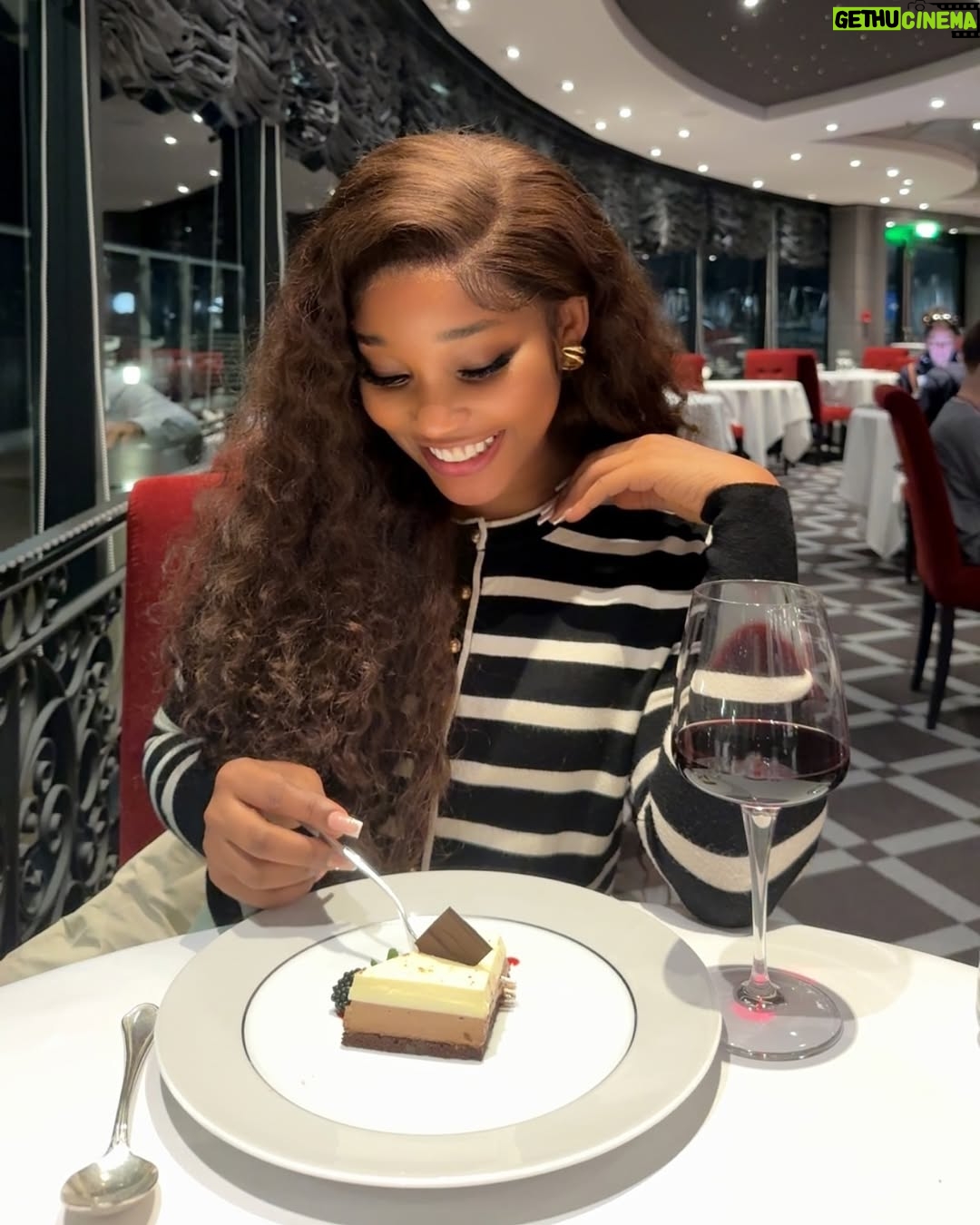 Sandra Okunzuwa - 22.8K Likes - Living and loving a little bit more 😉