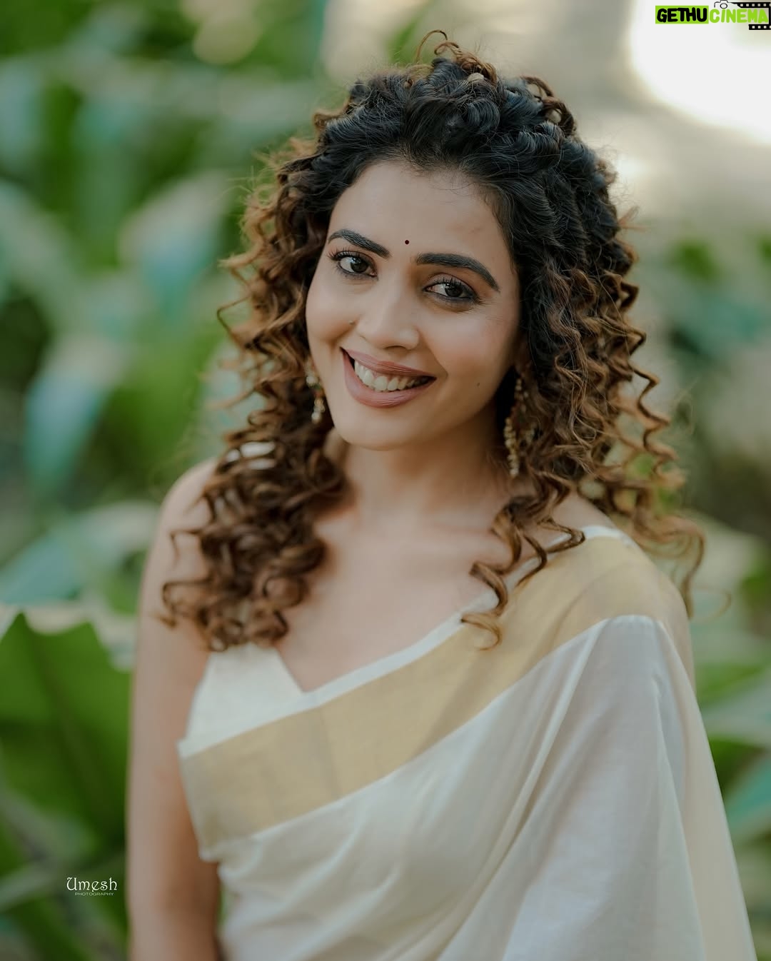 Sara Annaiah - 11.4K Likes - Feeling all the feels 🤍☺️
@umesh__photography___
@makeover_by_ranju_gowda
@panchamigowda_artistry568
@shrisilverbay
@viha.alankar