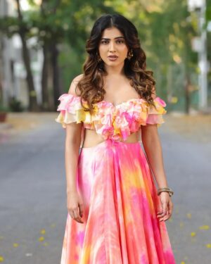 Sara Annaiah Instagram - 🌸🌸

@kushisampathkumar_couture 
@makeupbyanushkaasingh 
@venu_portraits 
@anithebutterfingers