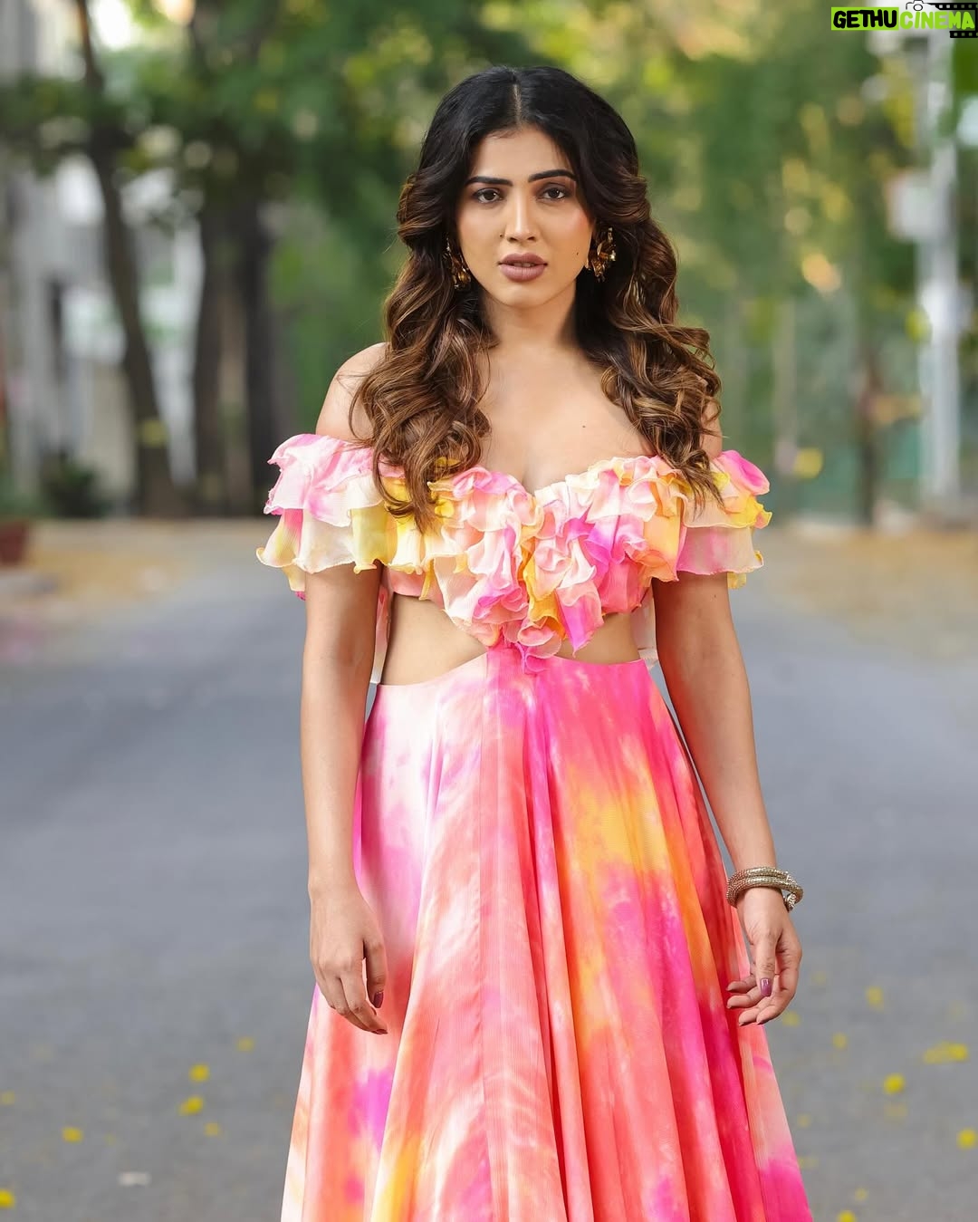 Sara Annaiah - 5.8K Likes - 🌸🌸
@kushisampathkumar_couture
@makeupbyanushkaasingh
@venu_portraits
@anithebutterfingers