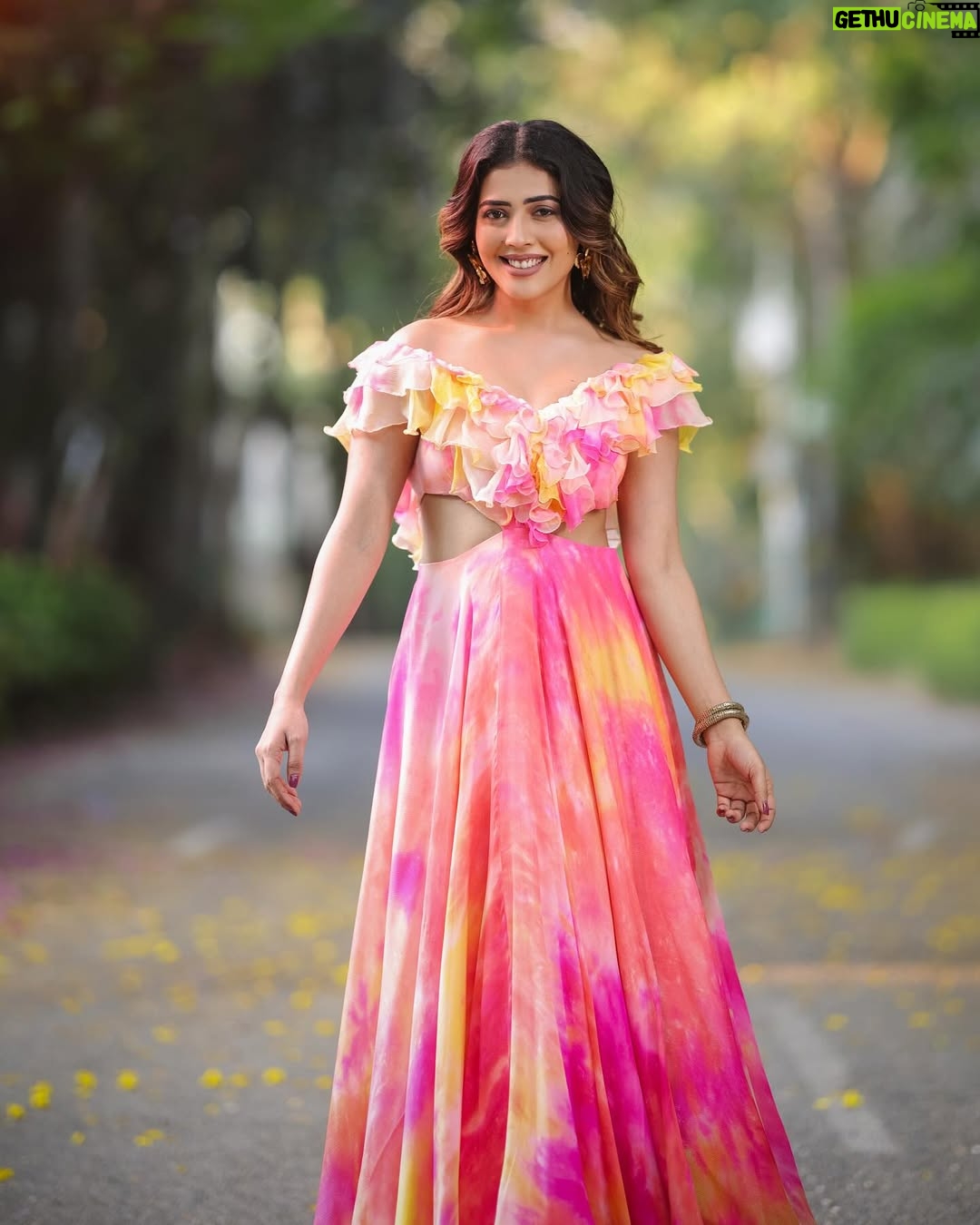 Sara Annaiah - 5.8K Likes - 🌸🌸
@kushisampathkumar_couture
@makeupbyanushkaasingh
@venu_portraits
@anithebutterfingers