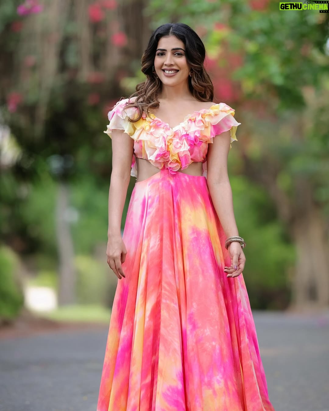 Sara Annaiah - 5.8K Likes - 🌸🌸
@kushisampathkumar_couture
@makeupbyanushkaasingh
@venu_portraits
@anithebutterfingers