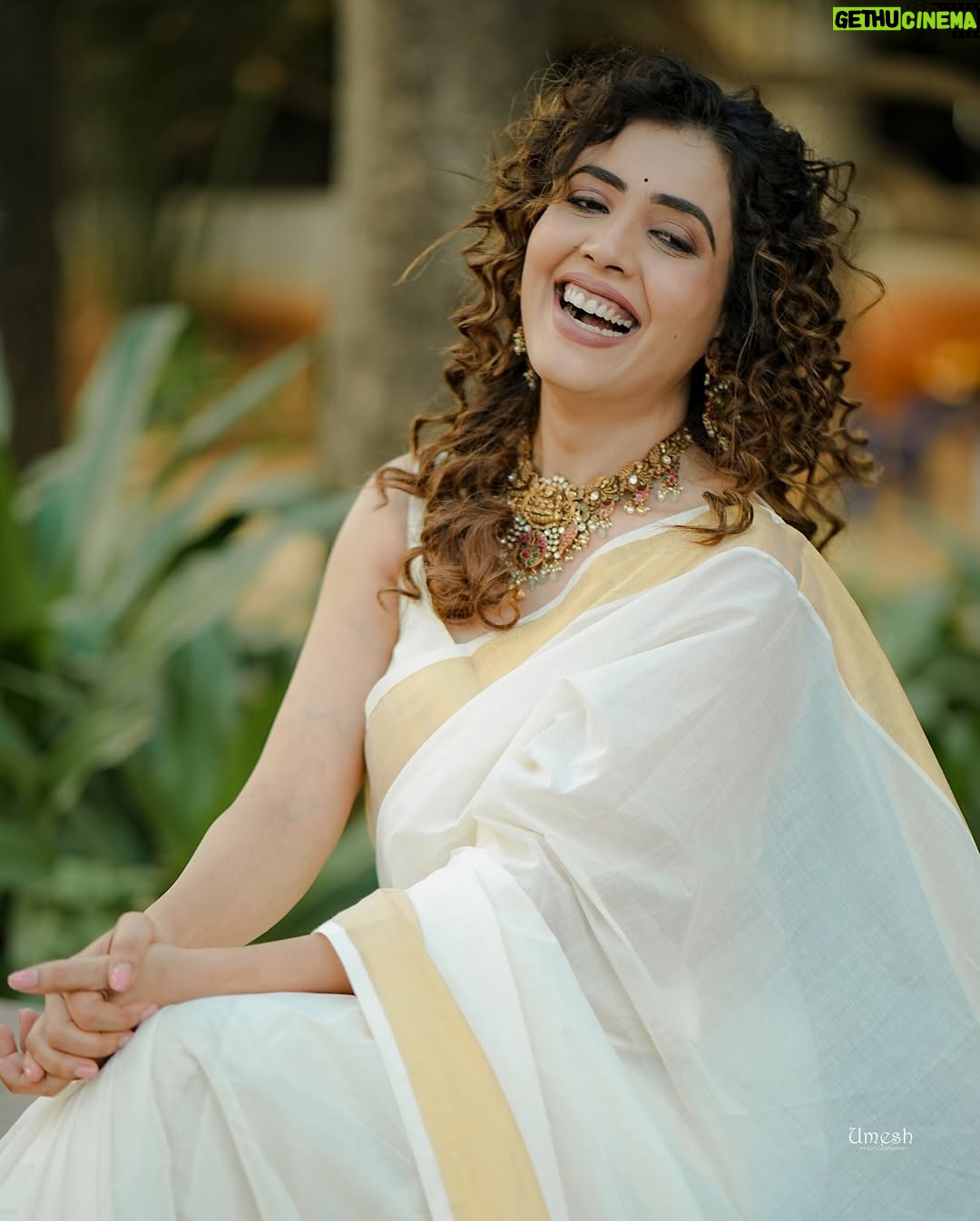 Sara Annaiah - 11.4K Likes - Feeling all the feels 🤍☺️
@umesh__photography___
@makeover_by_ranju_gowda
@panchamigowda_artistry568
@shrisilverbay
@viha.alankar