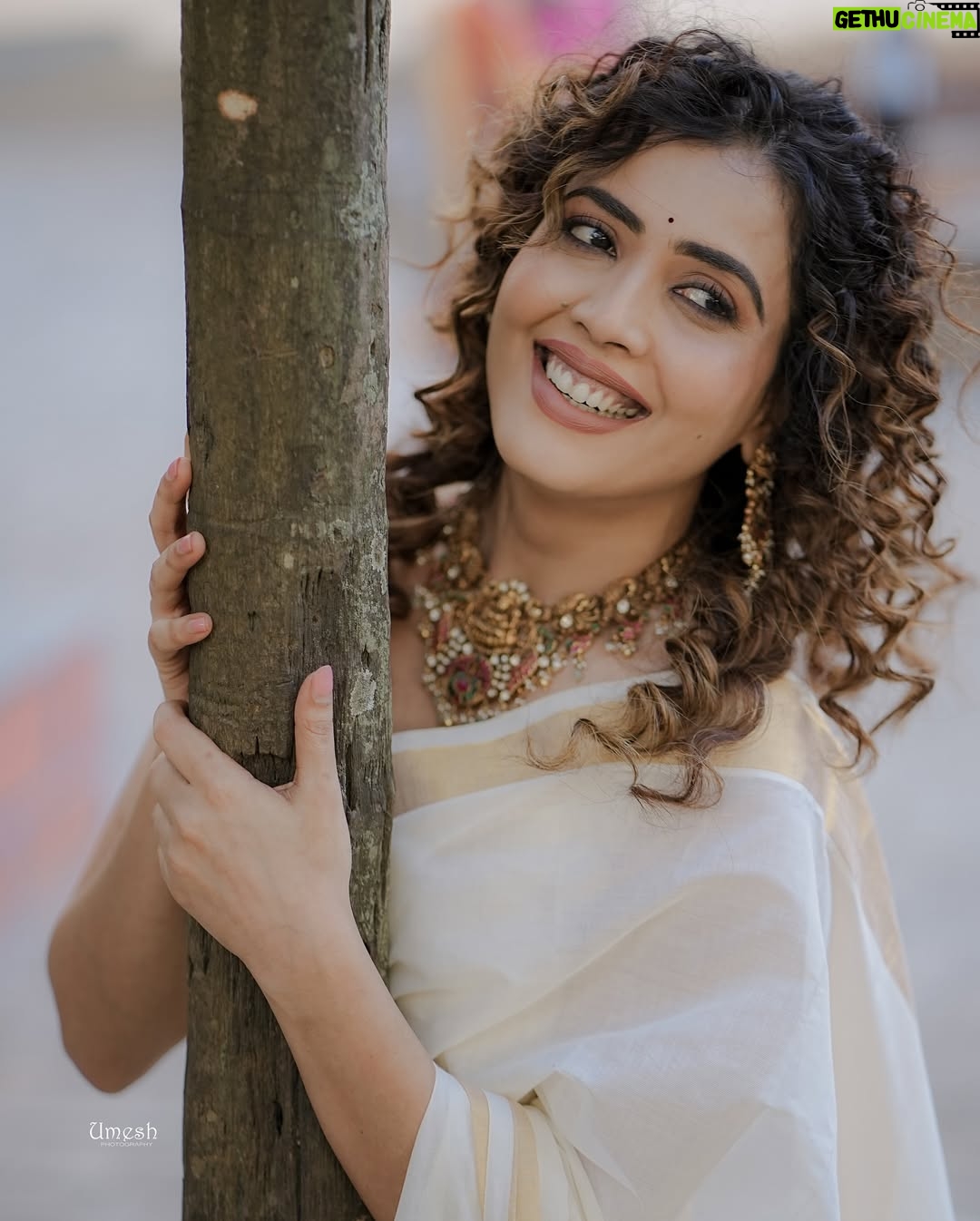Sara Annaiah - 11.4K Likes - Feeling all the feels 🤍☺️
@umesh__photography___
@makeover_by_ranju_gowda
@panchamigowda_artistry568
@shrisilverbay
@viha.alankar