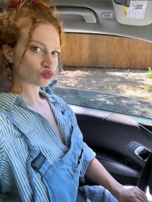 Sarah Hay Instagram - 💋🐕‍🦺🐾🌭🥹