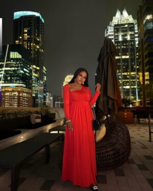 Sarian Martin Instagram - It’s a new Era for me, more love , more family ,more rest and more bangers for you all. 

It’s me time#
Lady in Red 🥰🥺

#decentgirl
