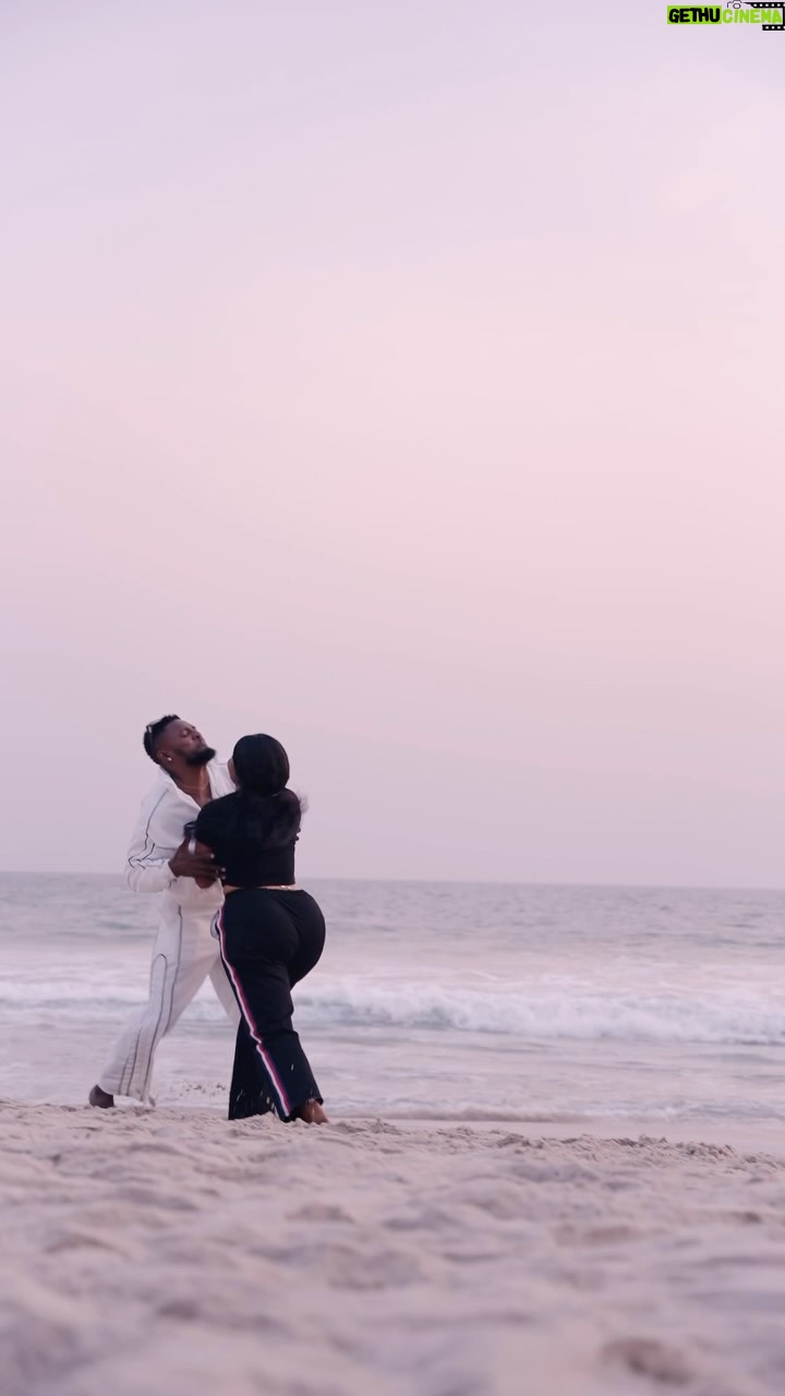 Sarian Martin - 3 Likes - This my ass wouldn’t let me fight in peace 😂.
Any ways , see you all by 6pm on Sarian Martin TV ,
What do you want as a Valentine’s gift??
Should I give yall gifts or money ?
Subscribe to Sarian Martin TV. See you soon.