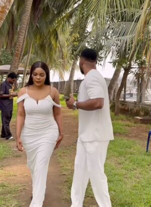 Sarian Martin Instagram - The next movie I’m about to upload is too beautiful. I can’t keep calm. And the actor is coming to Sarian Martin TV for the first time. 

He is called “Mazi”

P.S he won an AMVCA 
I personally have so much respect for him. 
Guess who ????