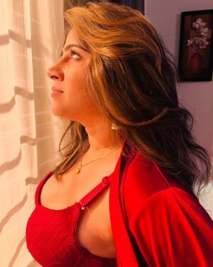 Sarika Salunkhe Instagram - Red❤️