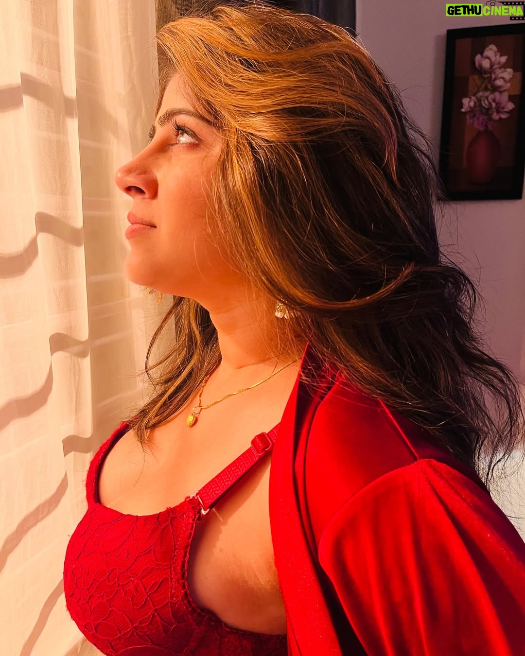 Sarika Salunkhe - 52.7K Likes - Red❤️