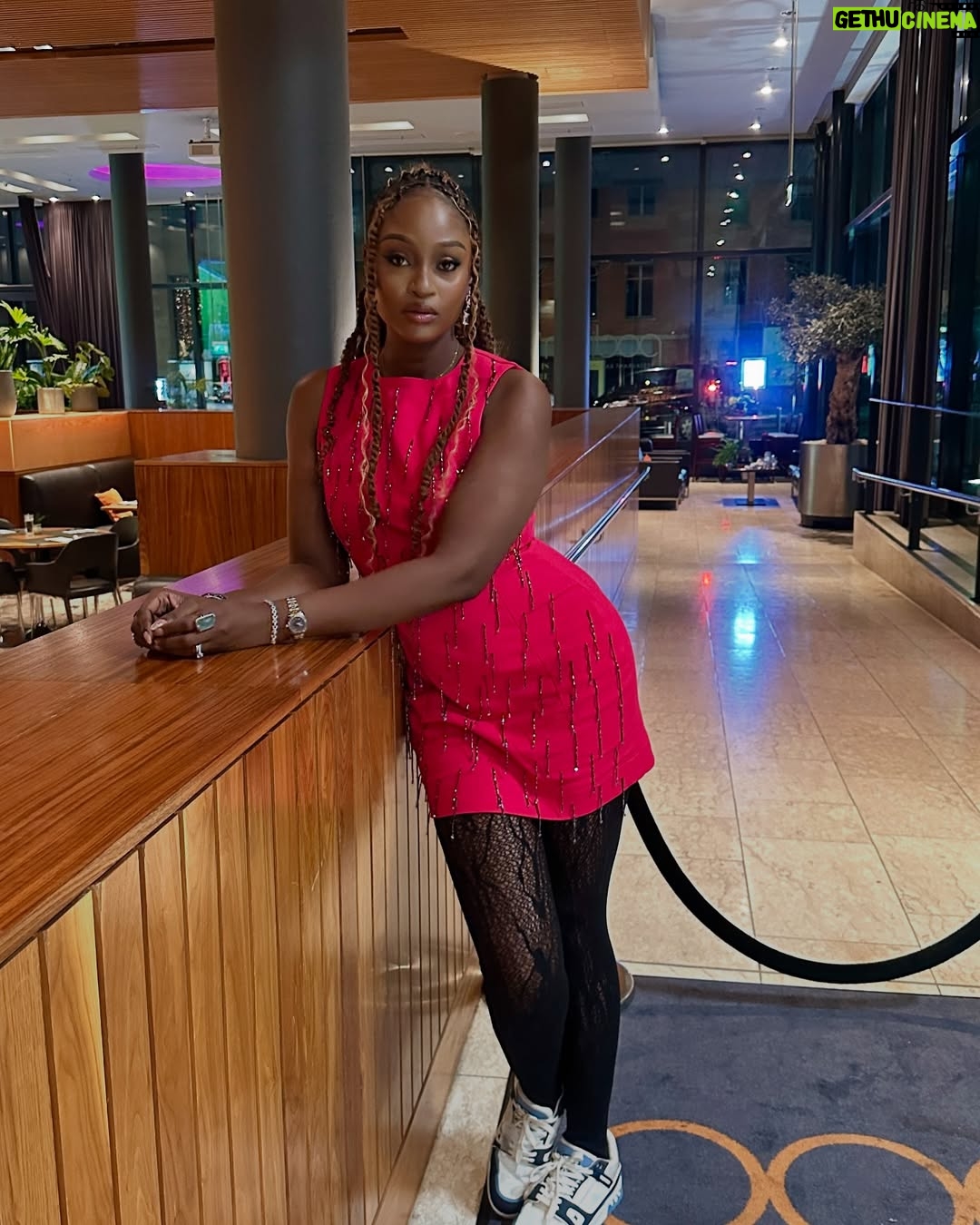 Scarlet Gomez - 6.5K Likes - We will slayyy no matter the exchange rate š©
Outfit - @esanyeofficial
Makeup - @labakeoge_makeover