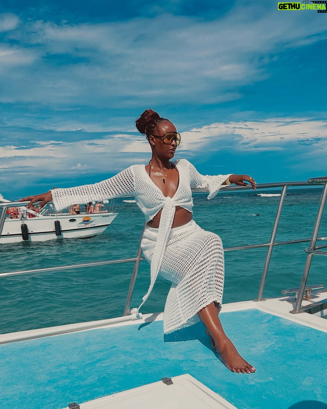 Scarlet Gomez - 31.5K Likes - My skin was made for the Dominican sun š
#explore