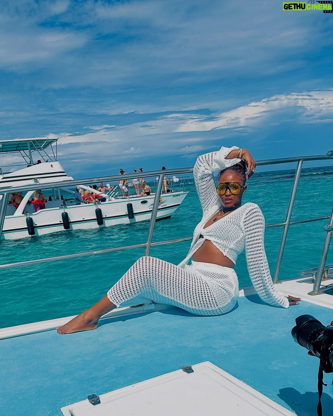 Scarlet Gomez - 31.5K Likes - My skin was made for the Dominican sun š
#explore
