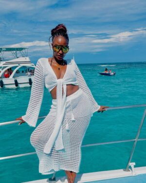 Scarlet Gomez Instagram - My skin was made for the Dominican sun 🌞

#explore