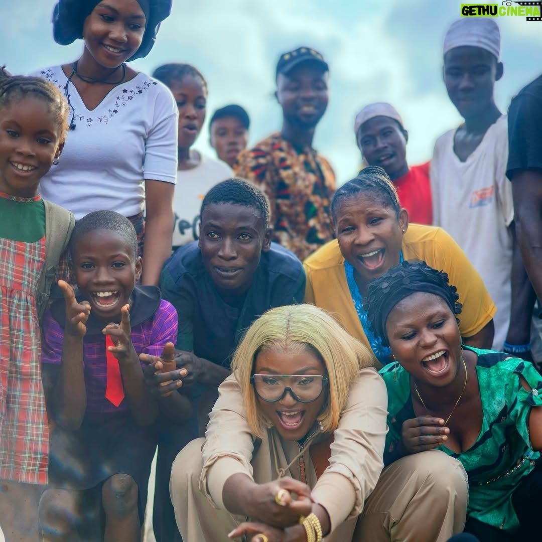 Scarlet Gomez - 24.9K Likes - Day out with the fans of #WuraShowmax š
Wura S3 premieres tomorrow on @showmaxnaija