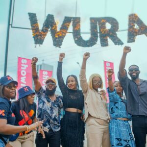 Scarlet Gomez Instagram - Day out with the fans of #WuraShowmax 💃 

Wura S3 premieres tomorrow on @showmaxnaija