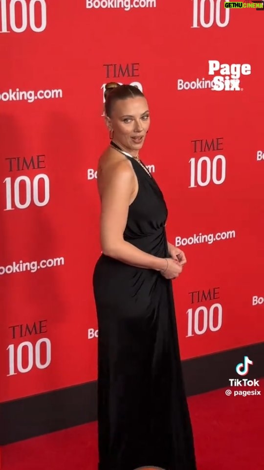 Scarlett Johansson - 12.3K Likes - 😍😍😍😍 #time100
🎥 @pagesix
#scarlettjohansson #blackwidow #theoutset #thestartofyou #makeup