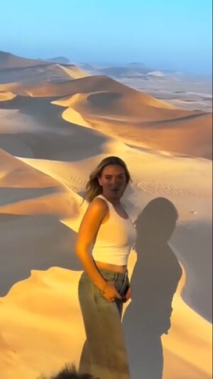 Scarlett Johansson Instagram - ❤️😍😍#scarlettjohansson @theoutset  #theoutset