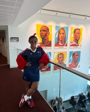 Scarlette Douglas Instagram - Thank you @ilmakiage @halpernlondon_beauty @halpernlondon for having me at the game today! 4-3 to @arsenalwfc against @manutdwomen and even though it was close, it was a great game and a well deserved win! Next up, Champions League Final 🤞🏾