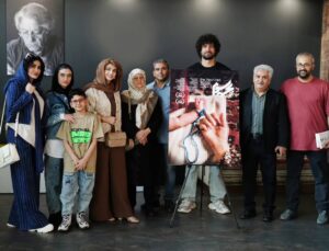 Serna Amini Instagram - اکران خصوصی مستند 《بچه سوم》
با حضور عوامل و خانواده عزیز و محترم کلاته ، در مشهد ✨️
ممنون از همه ی عزیزانی که تشریف آوردند و انرژی دادند 🙏❤️

📸 @arezookianiii