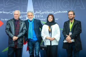 Serna Amini Instagram - بماند به یادگار از دومین اکران 《بچه سوم》 در جشنواره "سینما حقیقت" 

فیلم مستند 《بچه سوم 》 به نویسندگی و کارگردانی سرنا امینی ، در هجدهمین دوره جشنواره سینما حقیقت به نمایش در آمد ، و در دو بخش بهترین کارگردانی فیلم مستند کوتاه و بهترین تدوین نامزد دریافت جایزه شد ، ممنونم از همه ی عزیزانی که با حضور و محبتشون همراهی کردن ، و خداروشکر که این مستند تونست به دل مخاطبین بشینه ✨️❤️
به امید اکران این فیلم به زودی در 《مشهد》

📷✨️👉 @masoud.shahrestani

@amin__shahrii 
@hosseinsoleimani
@aghainasser
@ghorban_mohamadpour 
@rezatavakoliofficial
@mostafa.faraji47
@mohammadkart 
@asghar.hashemi 
@yazdan_kazemi
@masoome_mohammadpour 
@alishadman 
@nasermamdooh1321 
@jafari.cinema 
@selin__amini
@imanraad.h 
@mahsa_aghadadi 
@afsane_hazrti 
@defc.ir
@the_third_child_movie