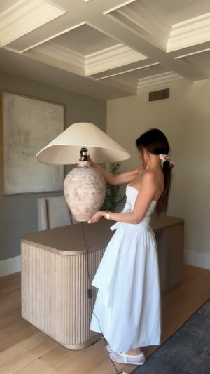 Seyedeh Tina Sadri Instagram - Obsessed with my gorgeous lamps from @belarehome. 
Linking on stories 🫶🏼