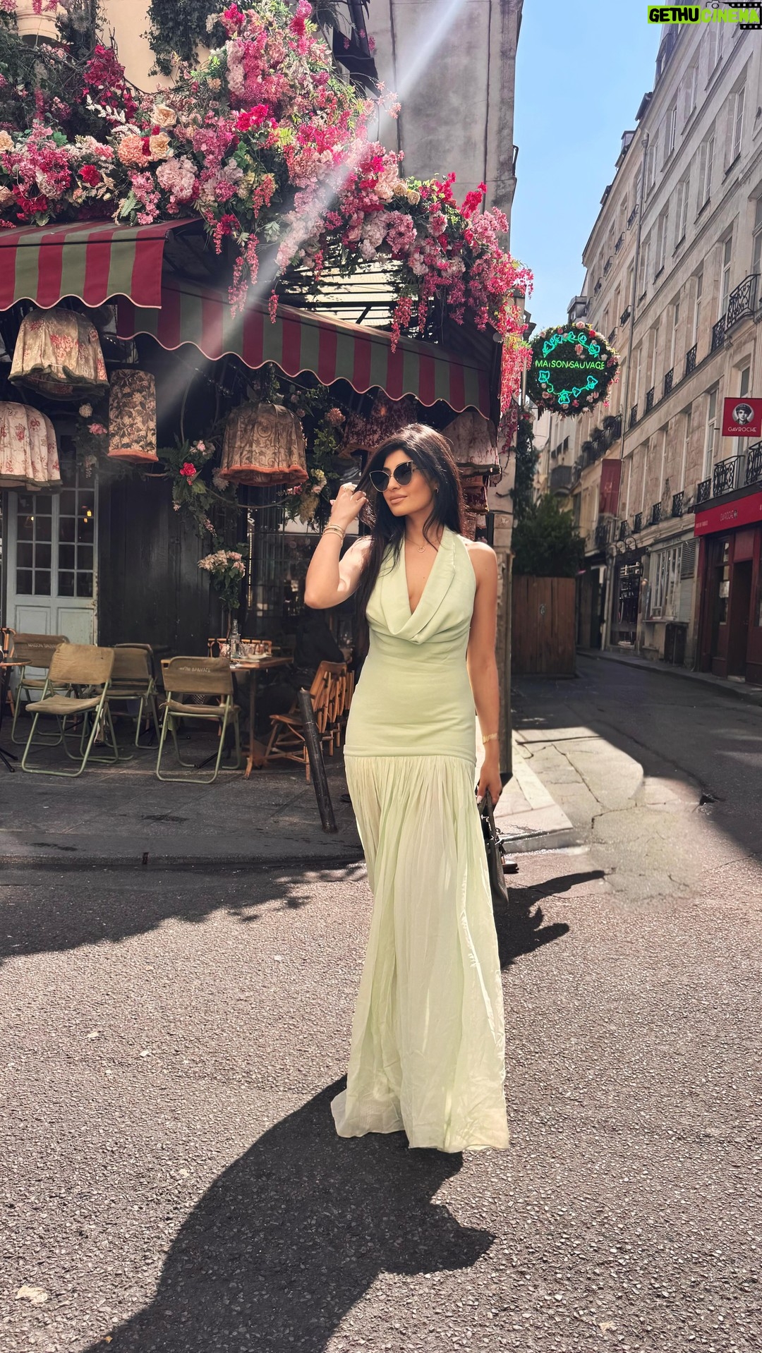 Seyedeh Tina Sadri - 17.2K Likes - Take me back to a week of nothing to do but dressing up, shopping and eating 💓
#paris #springinparis #ootd #ootn #parisstreetstyle