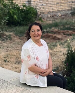 Shaghayegh Dehghan Instagram - .

من از جاى بريدگى زخمى، در تنِ تو روييده ام.
#فروغ_فرخزاد 

#مامان