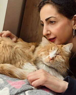Shaghayegh Dehghan Instagram - ٠

....كسى كه مهربانى يك جسمِ زنده را به تو مى بخشد، جز دركِ حسِ زنده بودن از تو چه مى خواهد؟ 
#فروغ_فرخزاد 

#بينا #عيدديدني