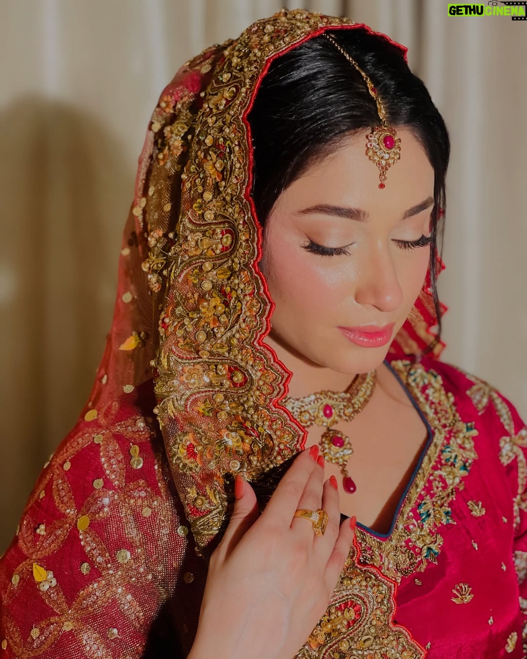 Shameen Khan - 3.2K Likes - ♥️