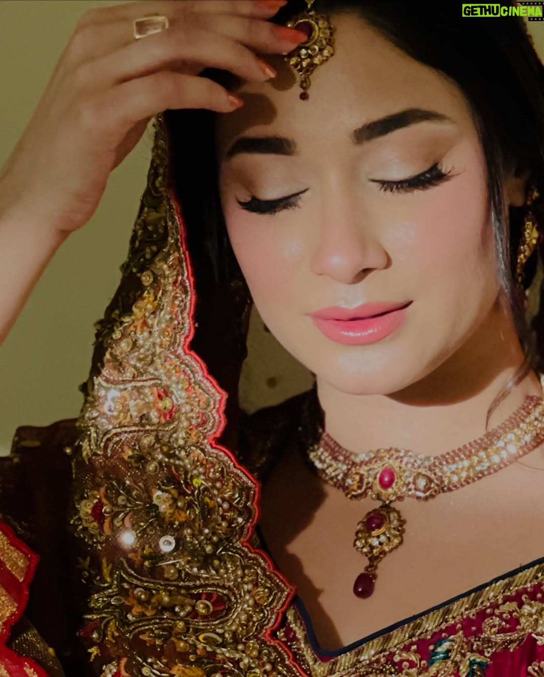 Shameen Khan - 3.2K Likes - ♥️