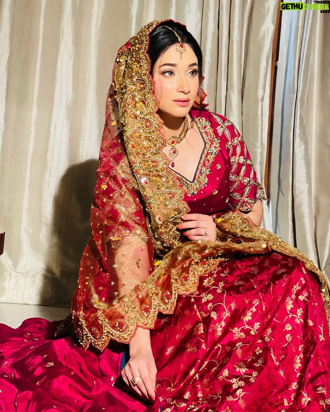 Shameen Khan - 3.2K Likes - ♥️