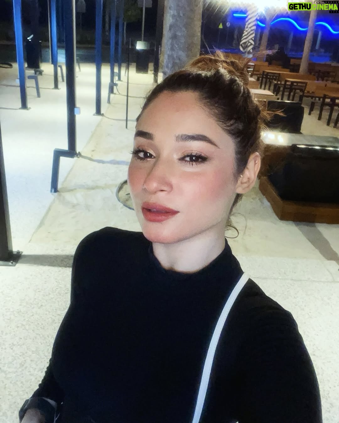 Shameen Khan - 2.7K Likes - Tying up my hair, shades on, and I’m about to turn this summer struggle into my glow up season. I’ll try to survive the heat like a boss. Summer’s upcoming, and I’m ready for it… sort of.” 🙃☀️🧊