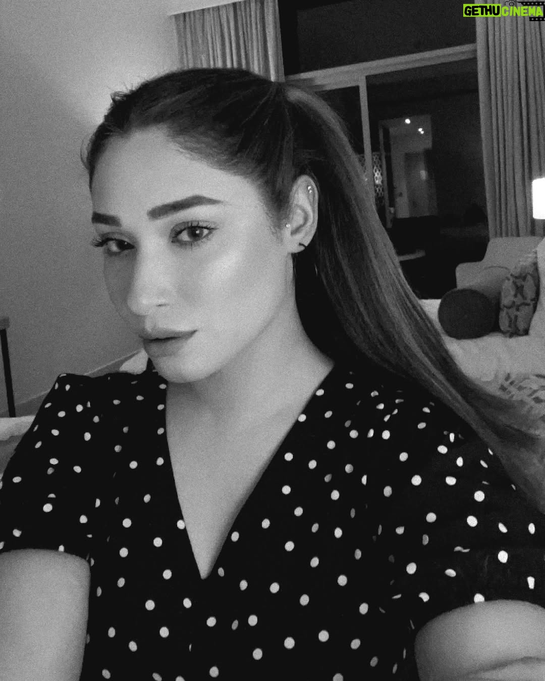 Shameen Khan - 2.7K Likes - Tying up my hair, shades on, and I’m about to turn this summer struggle into my glow up season. I’ll try to survive the heat like a boss. Summer’s upcoming, and I’m ready for it… sort of.” 🙃☀️🧊