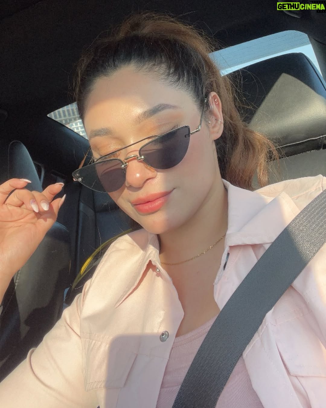 Shameen Khan - 4.2K Likes - Life lately….🫶🏻
.
.
.
#trend #traveling #worldwide #selfie #instagram #love #fashion #beauty #makeup #viral #picture #lifestyle