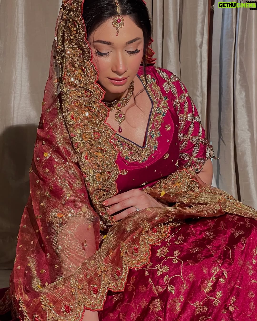 Shameen Khan - 3.2K Likes - ♥️